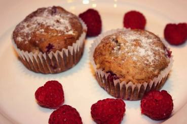 glutenfreie Himbeer-Bananen-Walnuss Muffins.jpg
