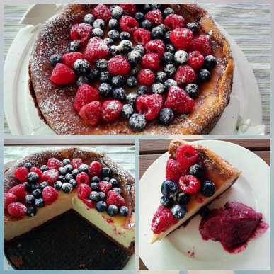 Cheesecake mit frischen Beeren.jpg